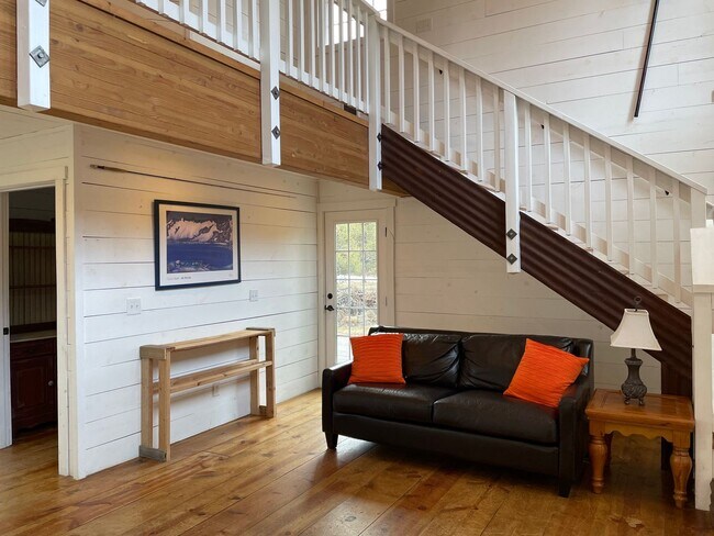 Foto del edificio - Cottage in Oregon Water Wonderland - Avail...