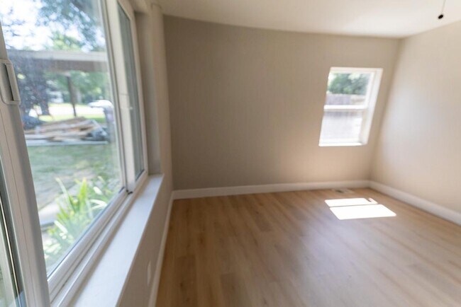 Foto del edificio - 2959 S Elm St