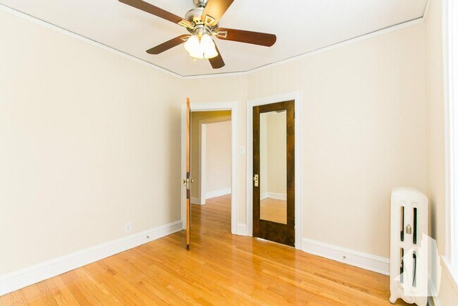 Building Photo - 4851 N Paulina St