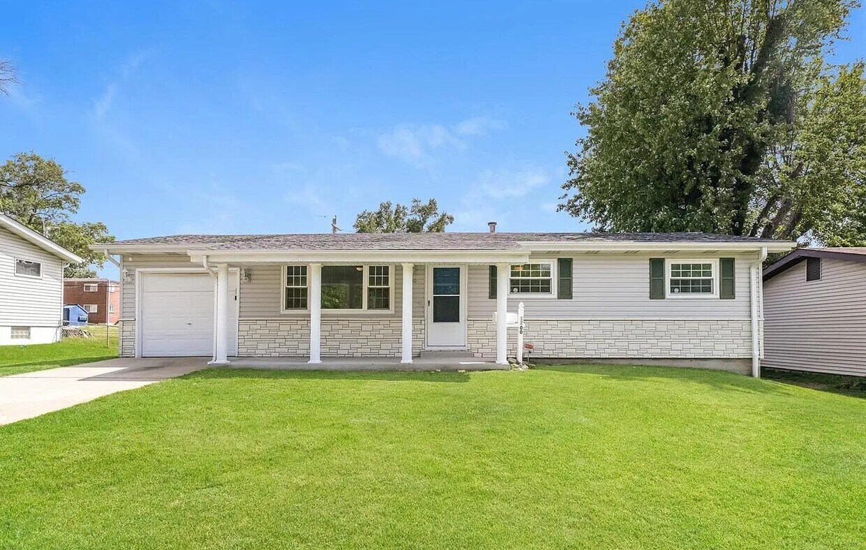 Foto principal - 1200 Acredale Dr