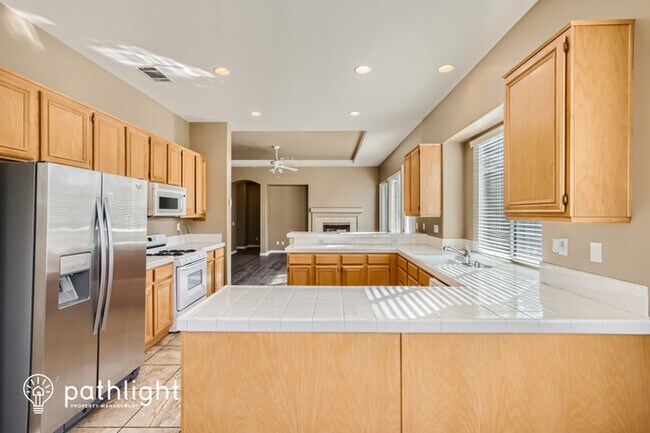 Foto del edificio - 41851 Jennifer Ct, Murrieta, CA, 92562