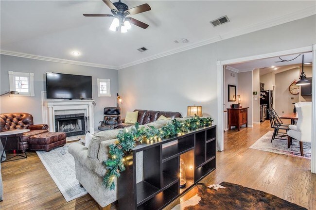 Building Photo - 5828 Llano Ave