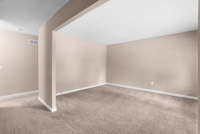 Foto del edificio - Upgraded 3-Bedroom Home in North County Florissant – Spacious, Convenient, Move-In Ready