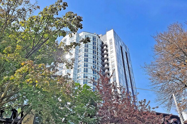 Building Photo - 219 Dundas St E