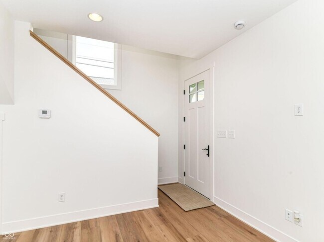 Foto del edificio - 717 E 27th St