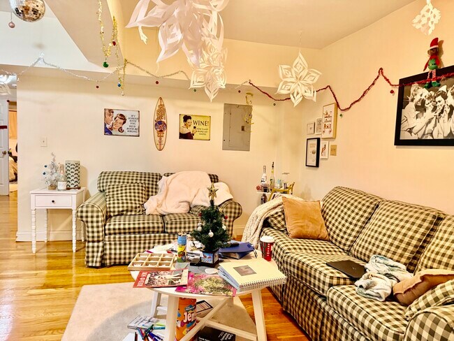 Foto del edificio - 1122 Commonwealth Ave