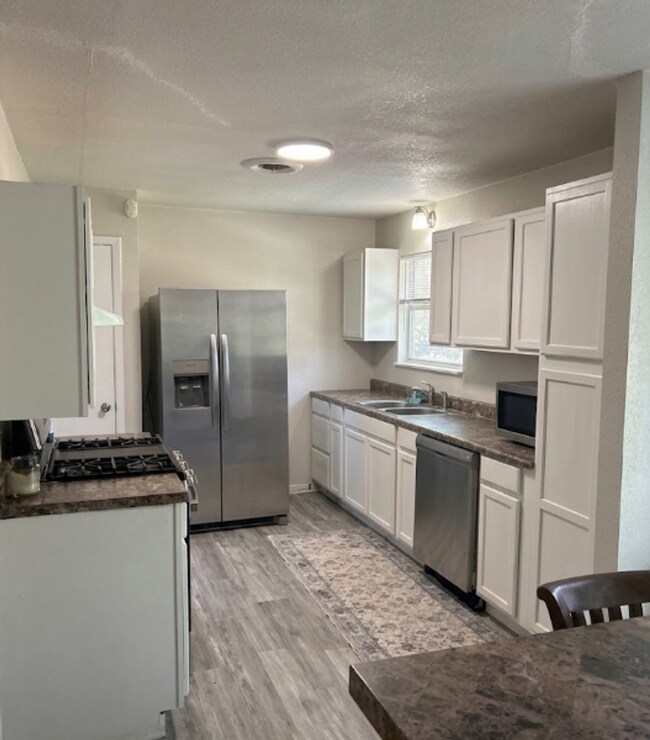 Building Photo - AVAILABLE MID JUNE; APPLY TODAY ON OUR WEBSITE!!!