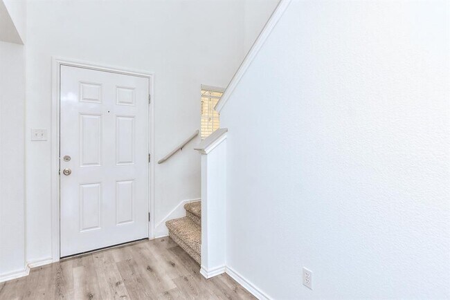 Building Photo - 233 Brandons Way