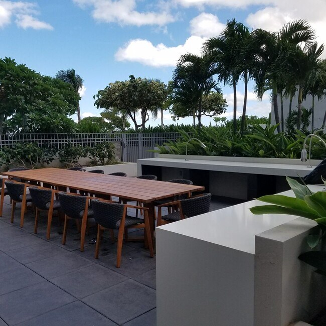 Building Photo - AVAILIBLE NOW | Luxury Three Bedroom, Two ...