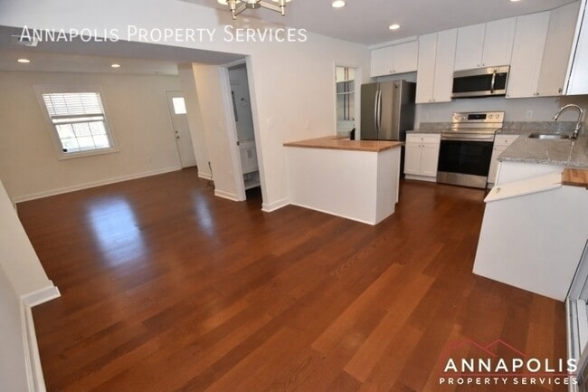 Building Photo - 1702 Forestville Rd