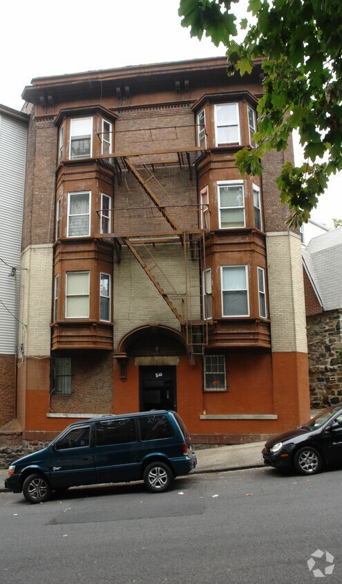 Primary Photo - 50 Saratoga Ave