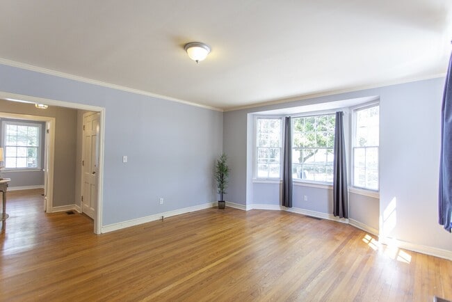 Building Photo - 3516 Narrow Lane