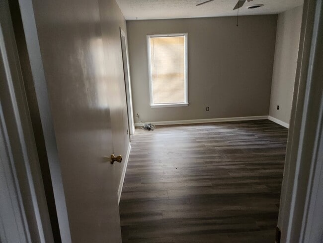 Building Photo - 55 Belmont Ct