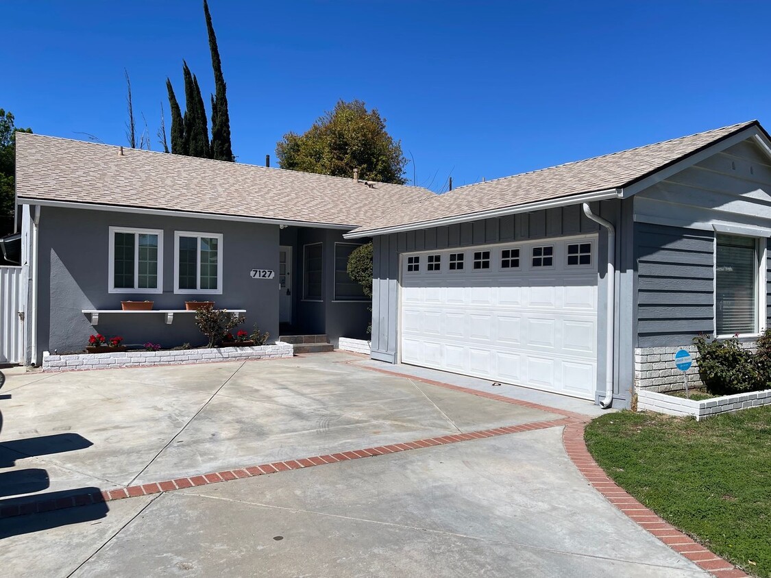 Primary Photo - 4BR + 3 BA HOUSE IN LAKE BALBOA AVAILABLE ...