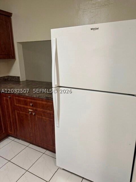 Building Photo - 10000 NW 80th Ct