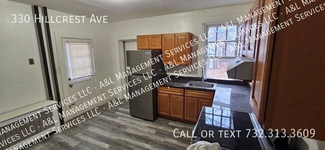 Foto del edificio - 330 Hillcrest Ave