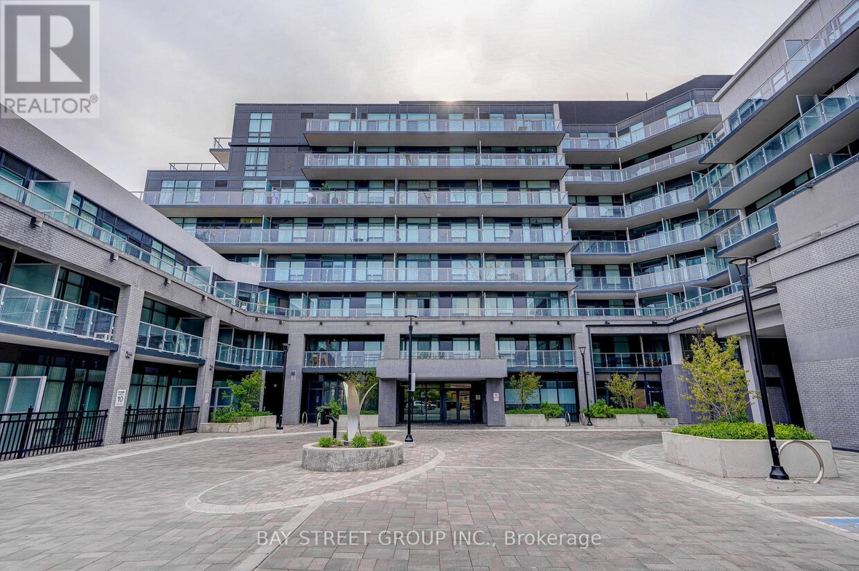 Photo principale - 621-621 Sheppard Ave E