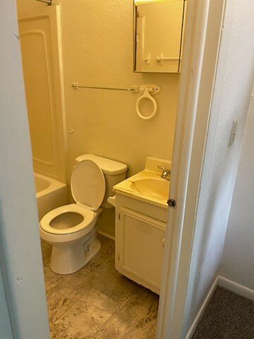 Foto del edificio - 214 Cross Lanes Dr