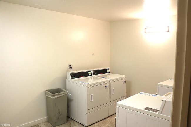 Foto del edificio - 1 br, 1 bath Condo - 564 Central Avenue #223