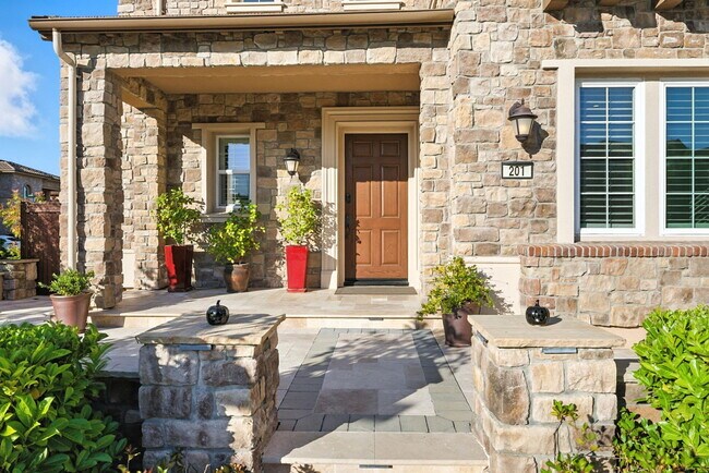 Building Photo - 201 Corriedale Ct