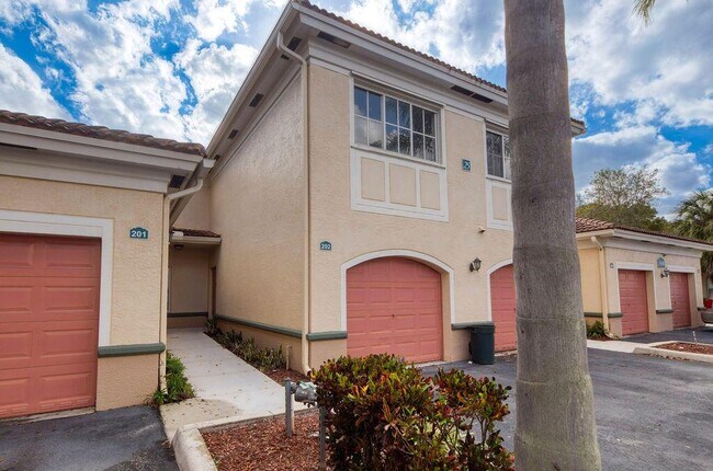 Foto del edificio - 2400 Centergate Dr