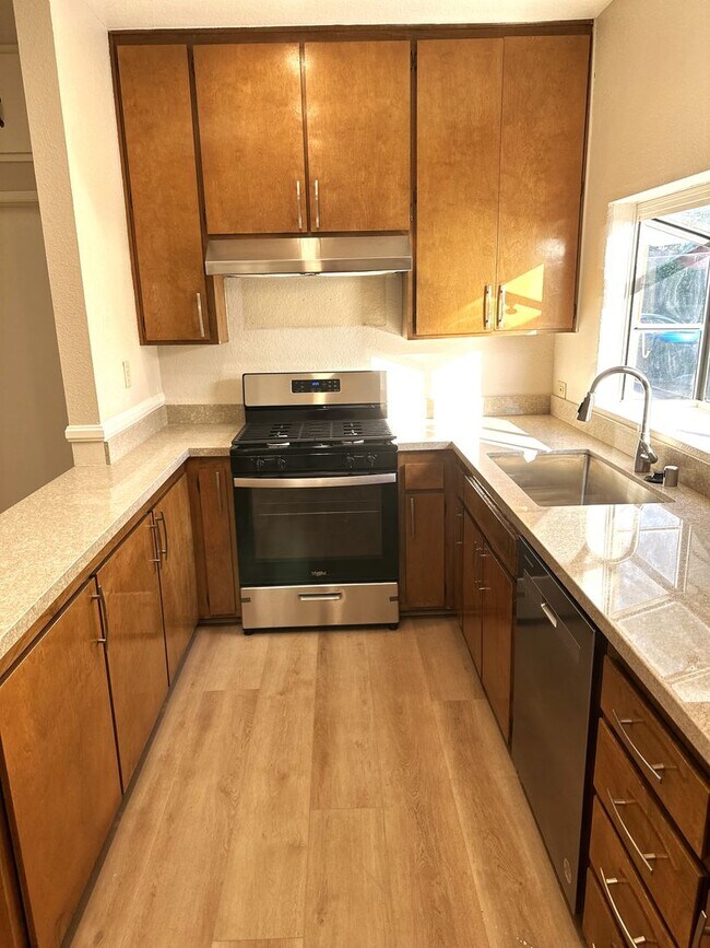 Building Photo - 636 S. Grand Street Orange, CA 92866