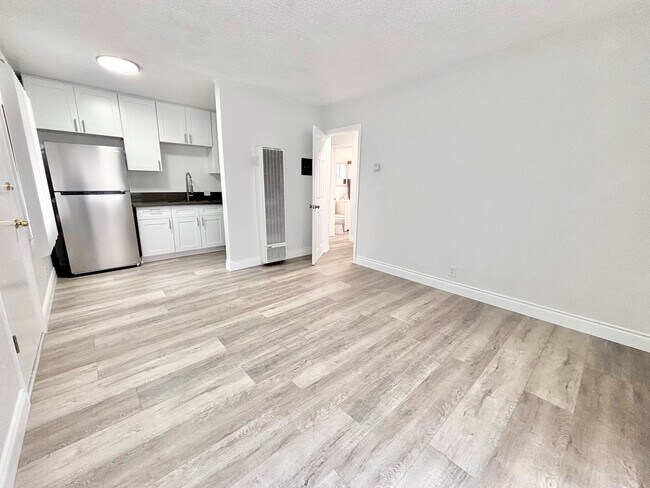Foto del edificio - 4241 Van Horne Ave