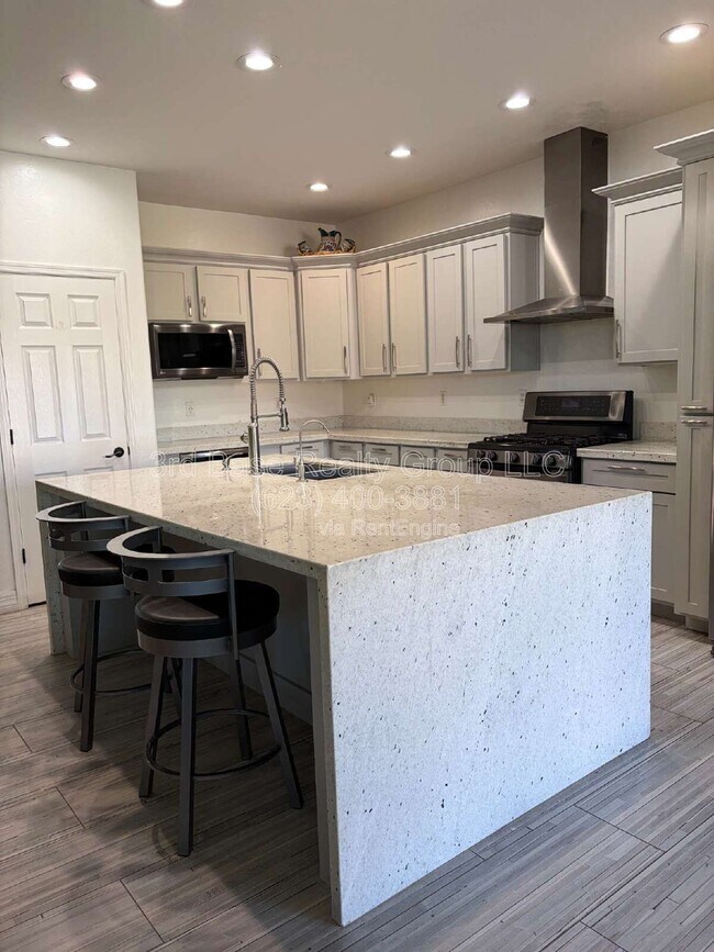 Foto del edificio - 3033 N 145th Ln