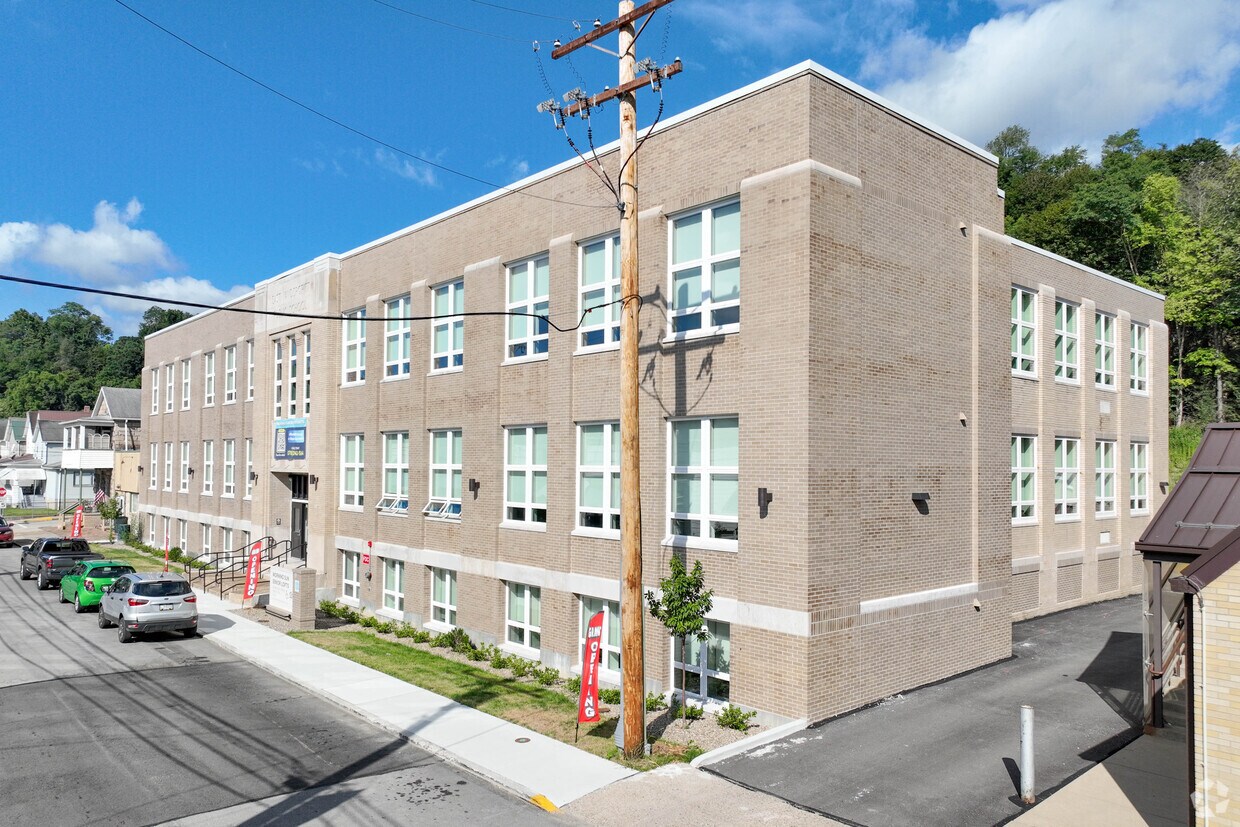 434 Avenida McKinley - Morning Sun Senior Lofts