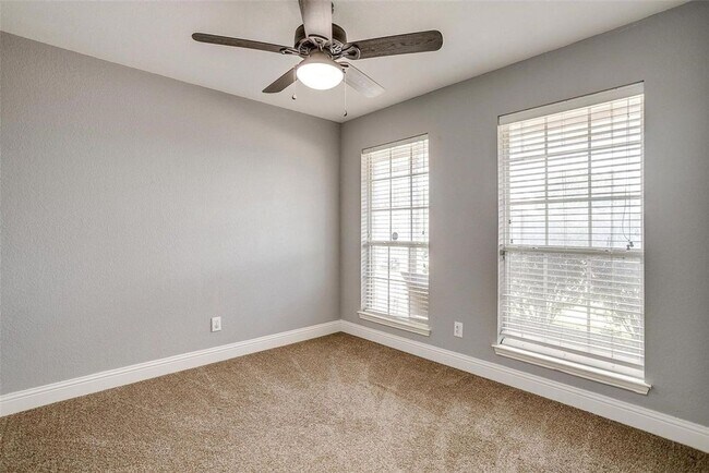 Foto del edificio - 578 Tanglewood Dr