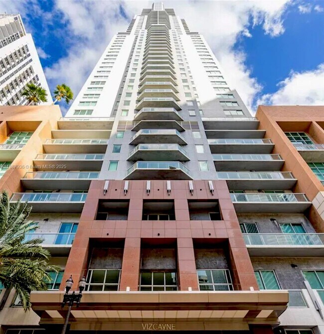 Building Photo - 253 NE 2nd St Building Photo - 253 NE 2nd St