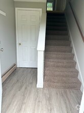 Building Photo - 8 Cornerbrook Cir