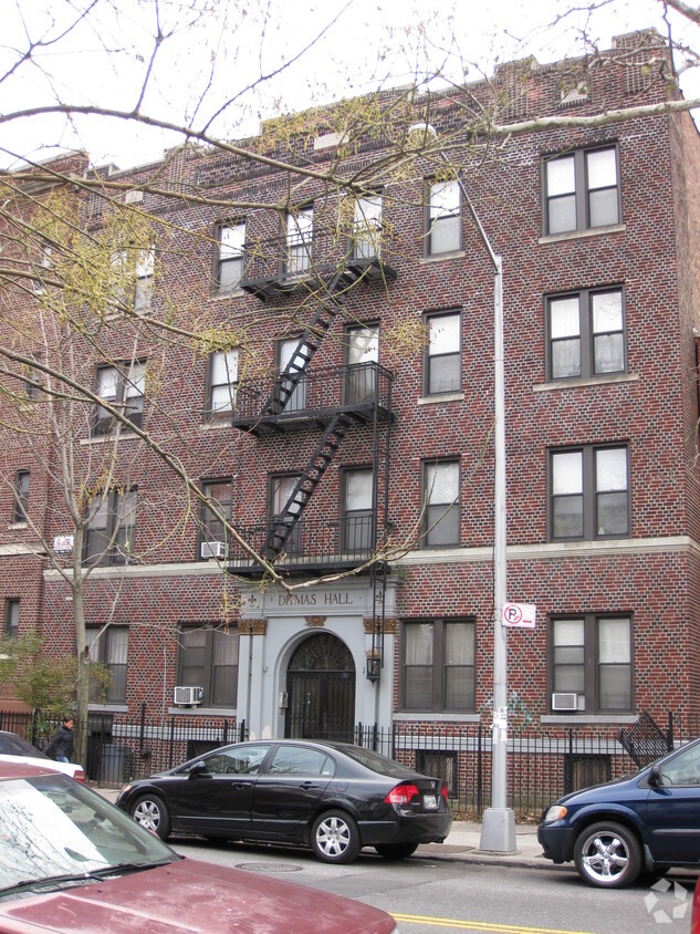 Primary Photo - Ditmas Hall