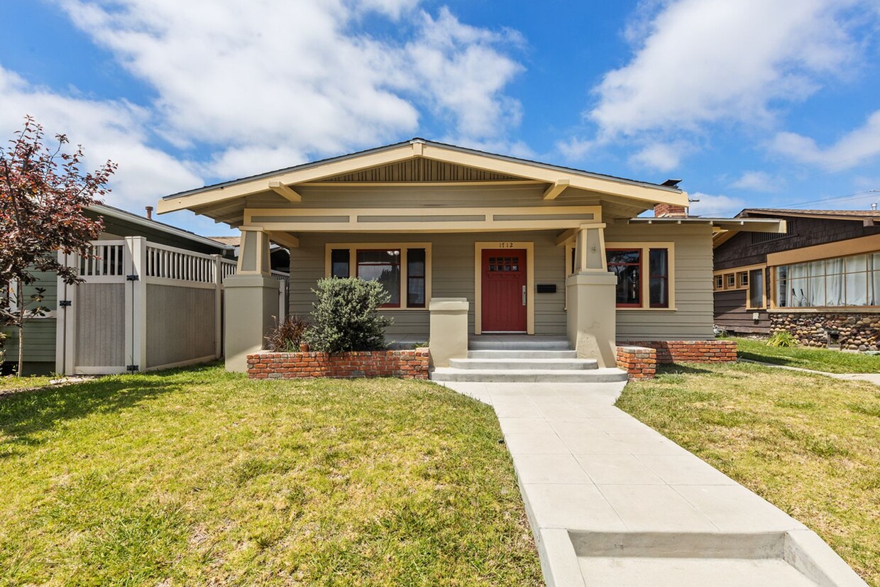 Primary Photo - Mission Hills Craftsman!
