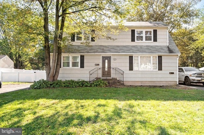 Building Photo - 45 Scattergood Ave