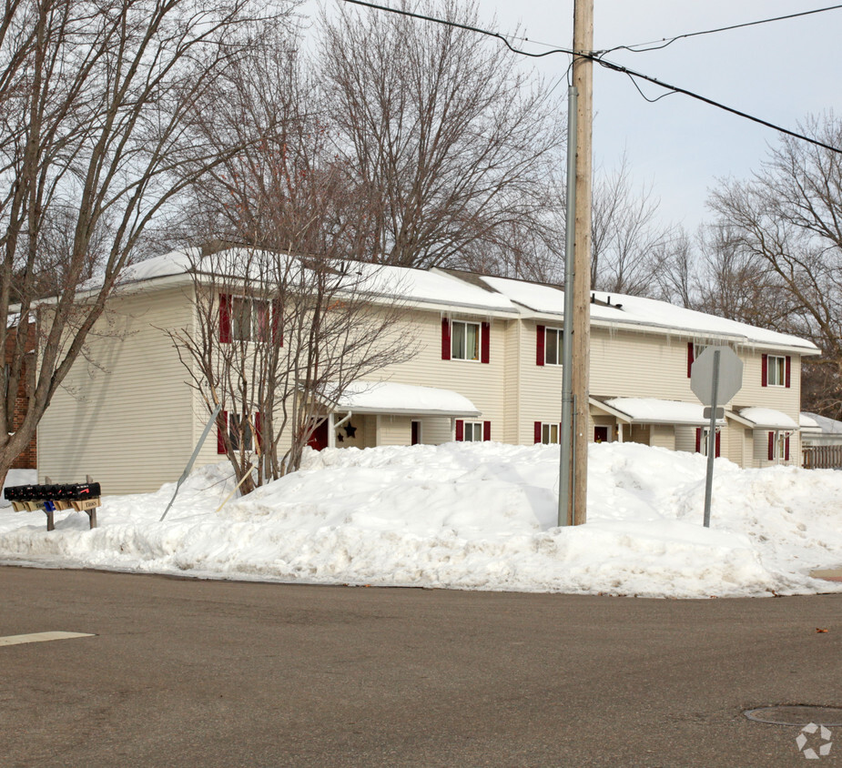 Building Photo - 201 4th Ave N