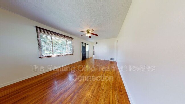 Building Photo - 193 Maplewood Ave