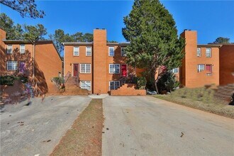 Building Photo - 117 Davis Mill Ct
