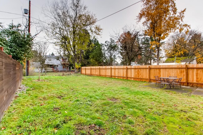 Foto del edificio - 3840 SE 102nd Ave