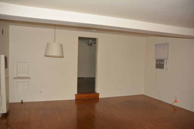 Living Room toward Bedroom - 601 N Holliston Ave