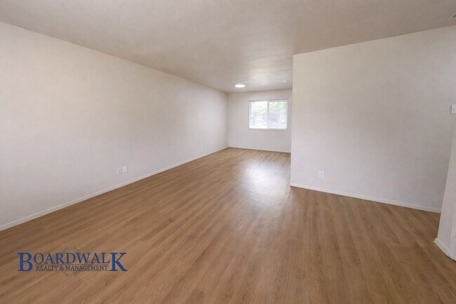Foto del edificio - 759/761 Jackson Ave