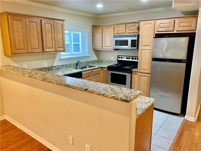 Foto del edificio - 3009 Speedway