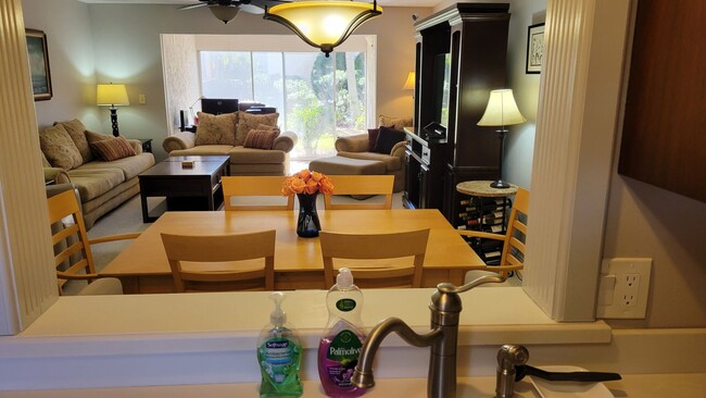 Building Photo - Annual turnkey furnished ground floor cond...