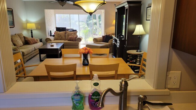 Foto del edificio - Annual turnkey/seasonal furnished ground floor condo in 55+ Community in Sarasota