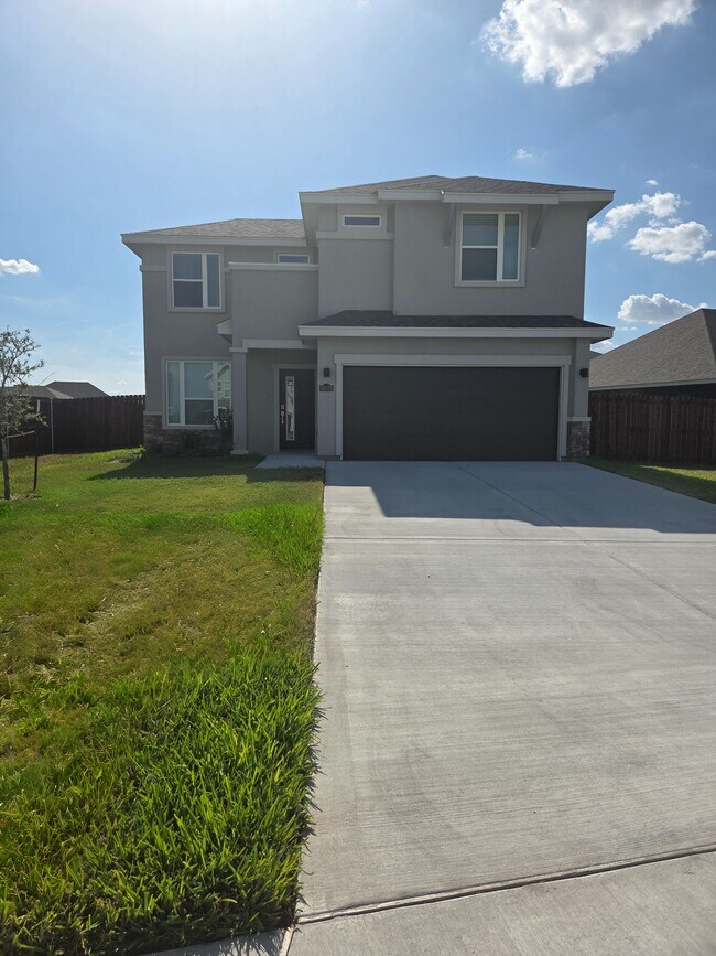 Building Photo - 14025 Westcave Falls Ln