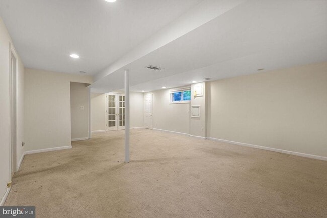 Building Photo - 6903 Fern Ln
