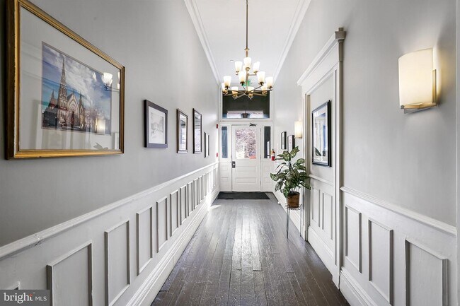 Foto del edificio - 18 E Madison St