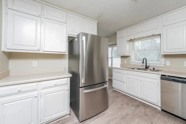 Building Photo - 344 Willowwind Dr