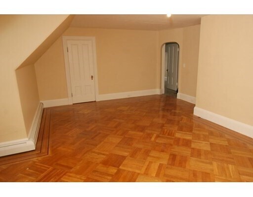 Primary Photo - 278 Lafayette St