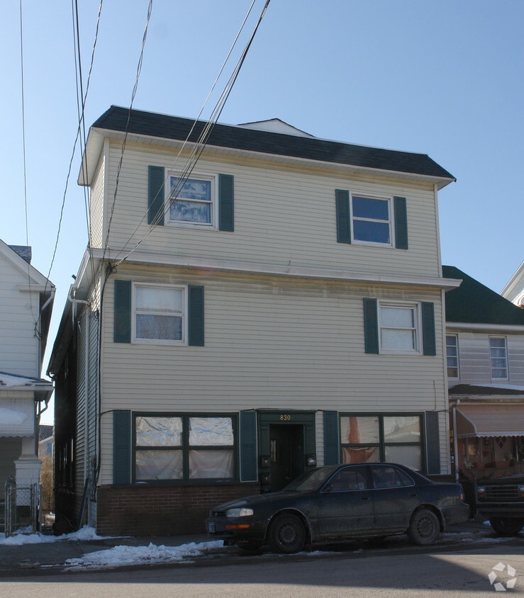 Foto del edificio - 830 N James St